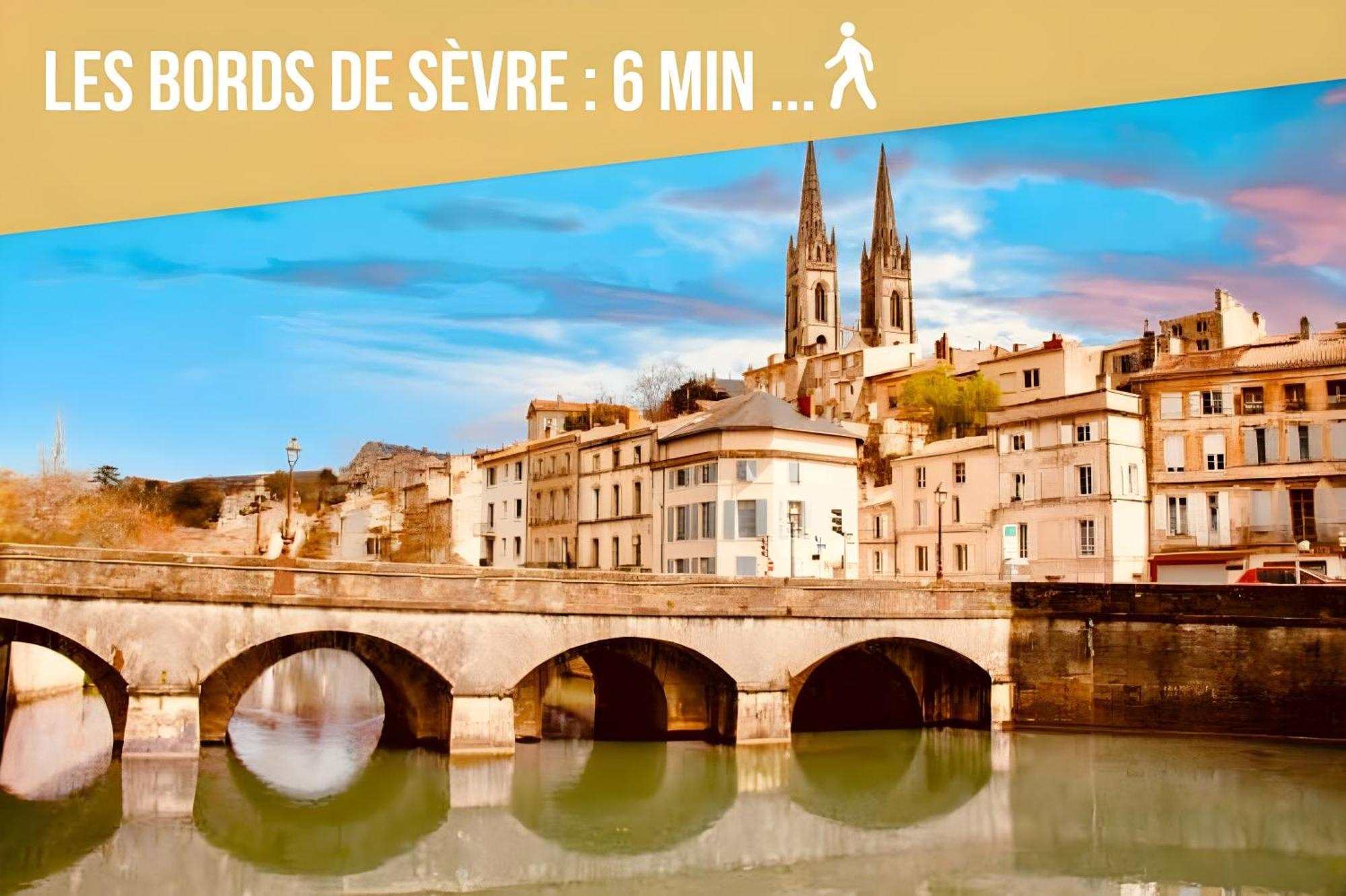 Appartamento Le deep blue - Centre historique - Wifi et Netflix - Stationnement aisé Niort Esterno foto